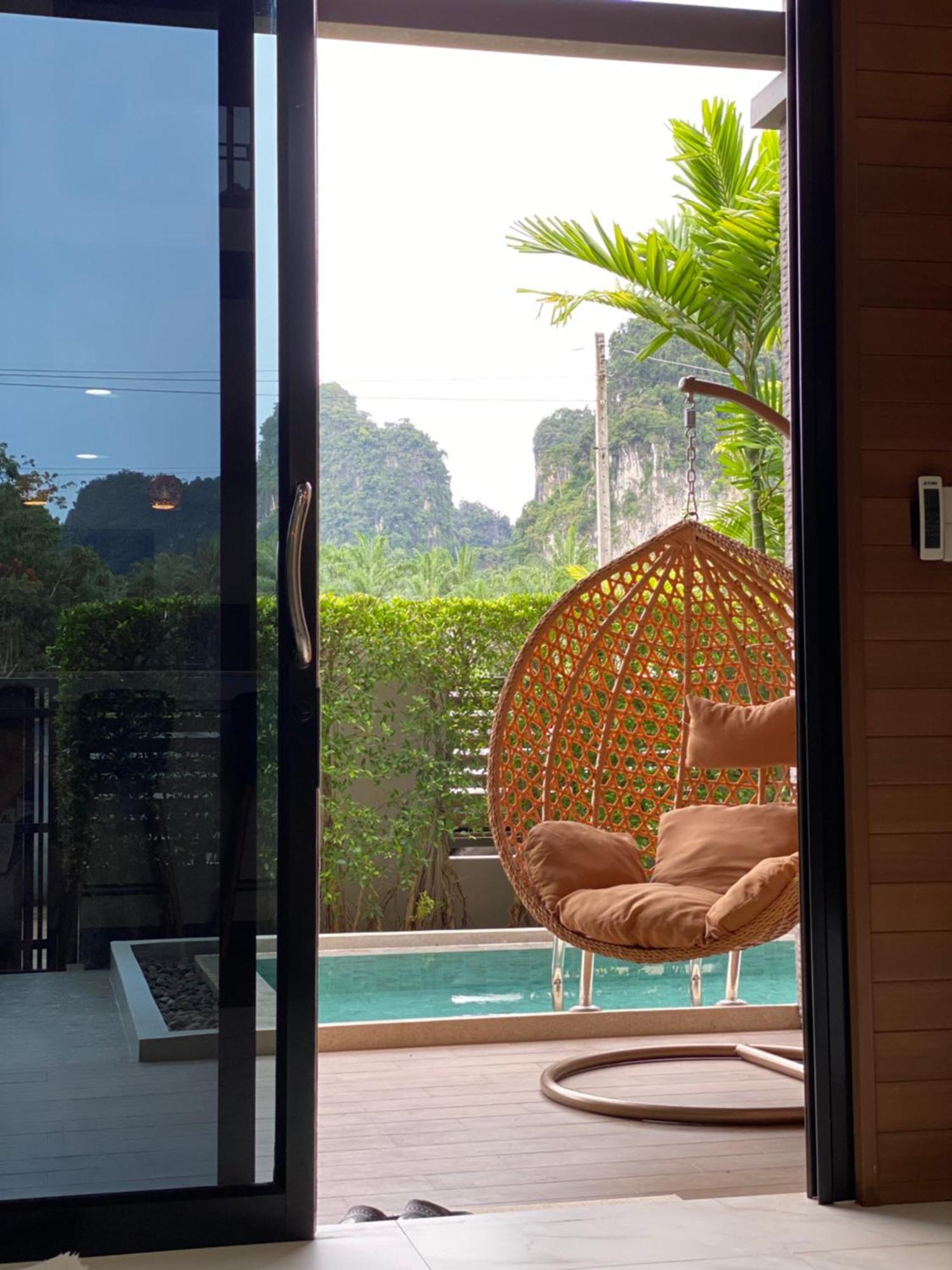 Vakantiehuis Ploy Mountain View Pool *