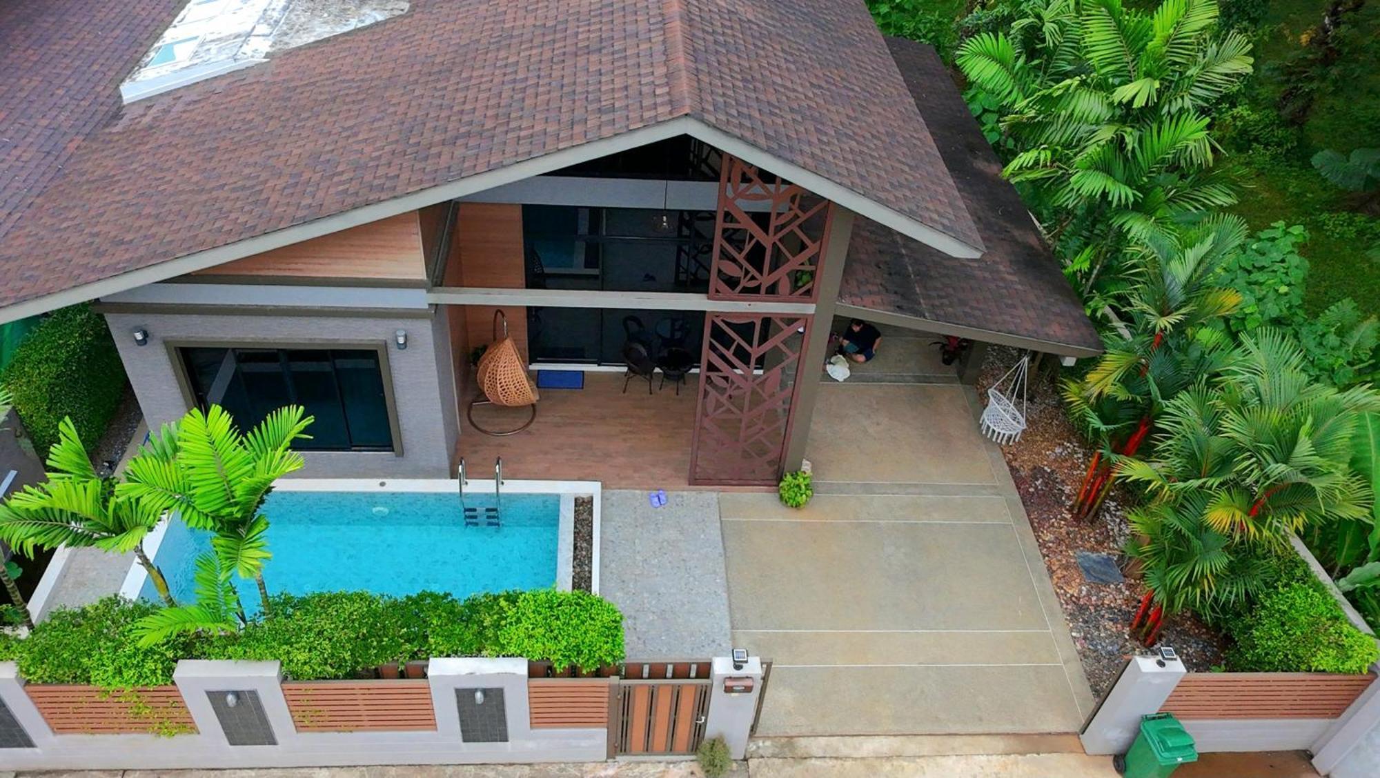 Vakantiehuis Ploy Mountain View Pool *